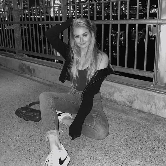 Meet your Posher, Skylar - Picture 3 of 3